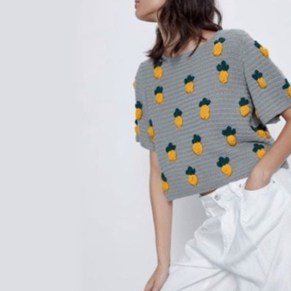 NWT ZARA Hand-crafted 3D Pineapple Knit Cropped Sweater Top - Picture 1 of 12